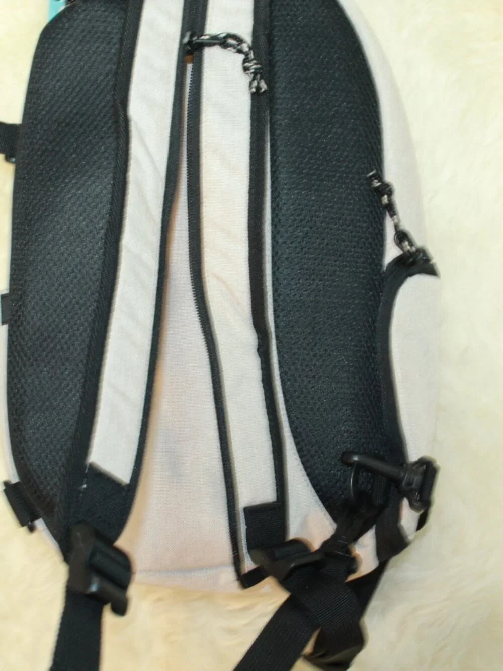 BAGSMART Small Beige Padded Divider Camera Backpack/Sling Travel Bag NWT